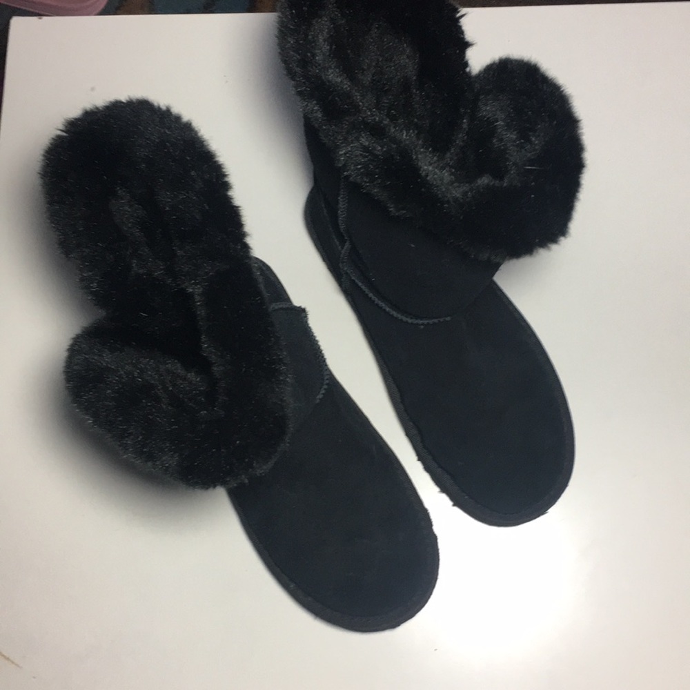 Woman UGG’s  Australia size 8
